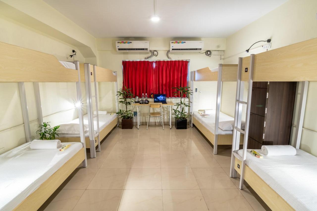 Offbeat Ccu Hostel Kolkata Bagian luar foto