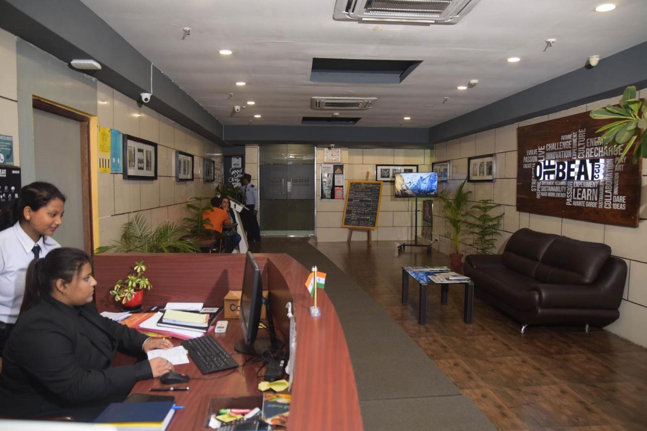 Offbeat Ccu Hostel Kolkata Bagian luar foto
